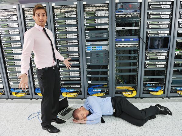 photodune 1821367 system fail situation in network server room m